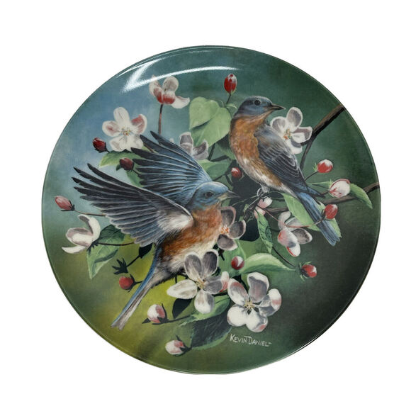 THE BLUEBIRD by Kevin Daniel-Knowles Collector's Plate 1986 - Picture 1 of 5